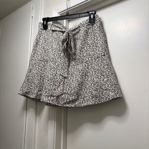 Have Los Angeles floral skirt with shorts built in - size large